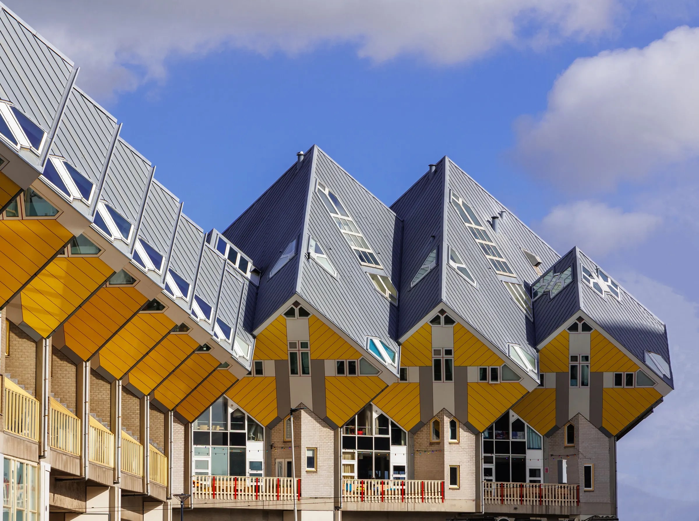 De gele kubuswoningen in Rotterdam